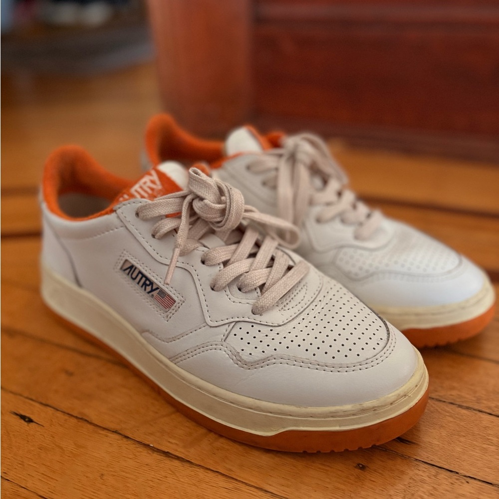 Autry Women's White and Orange Sneakers